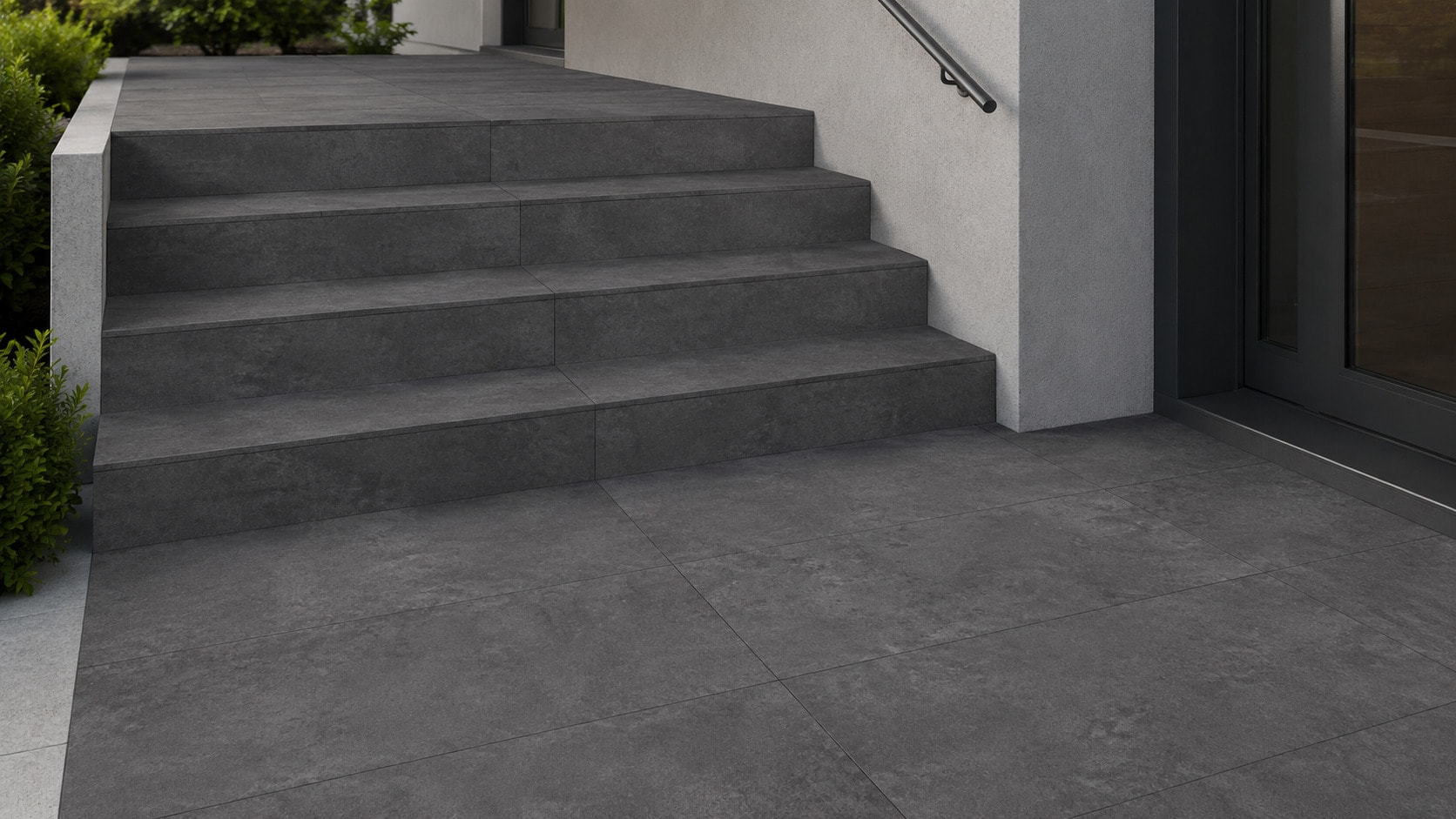 VISTA ANTRASİT 60x120 mat granit — NG Kütahya (dış mekanda döşeli görünüm) | Öksüz Seramik Hatay