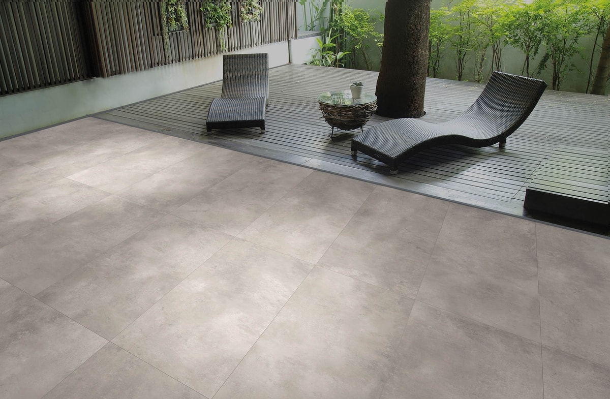 VISTA GRİ 60x120 mat granit — NG Kütahya (dış mekanda döşeli görünüm) | Öksüz Seramik Hatay